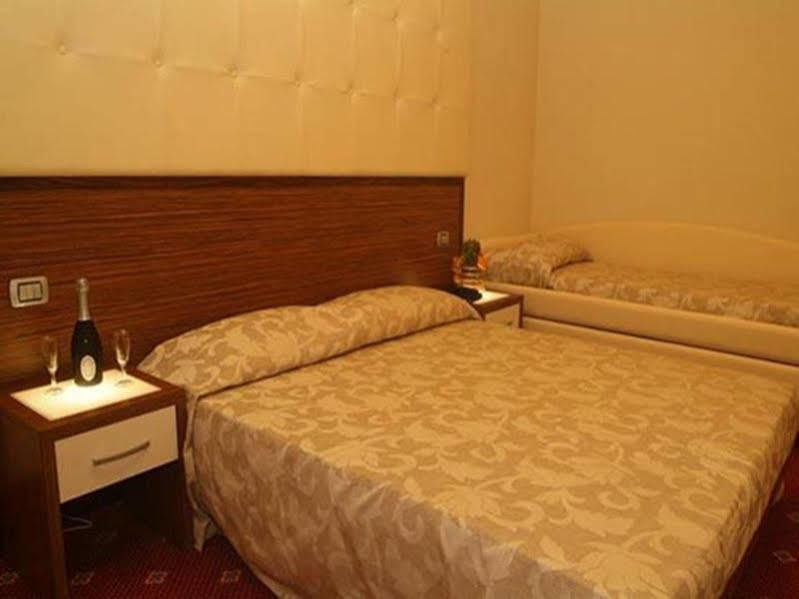 Hotel In Cesenatico Ngoại thất bức ảnh