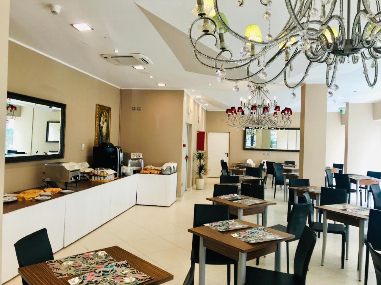 Hotel In Cesenatico Ngoại thất bức ảnh