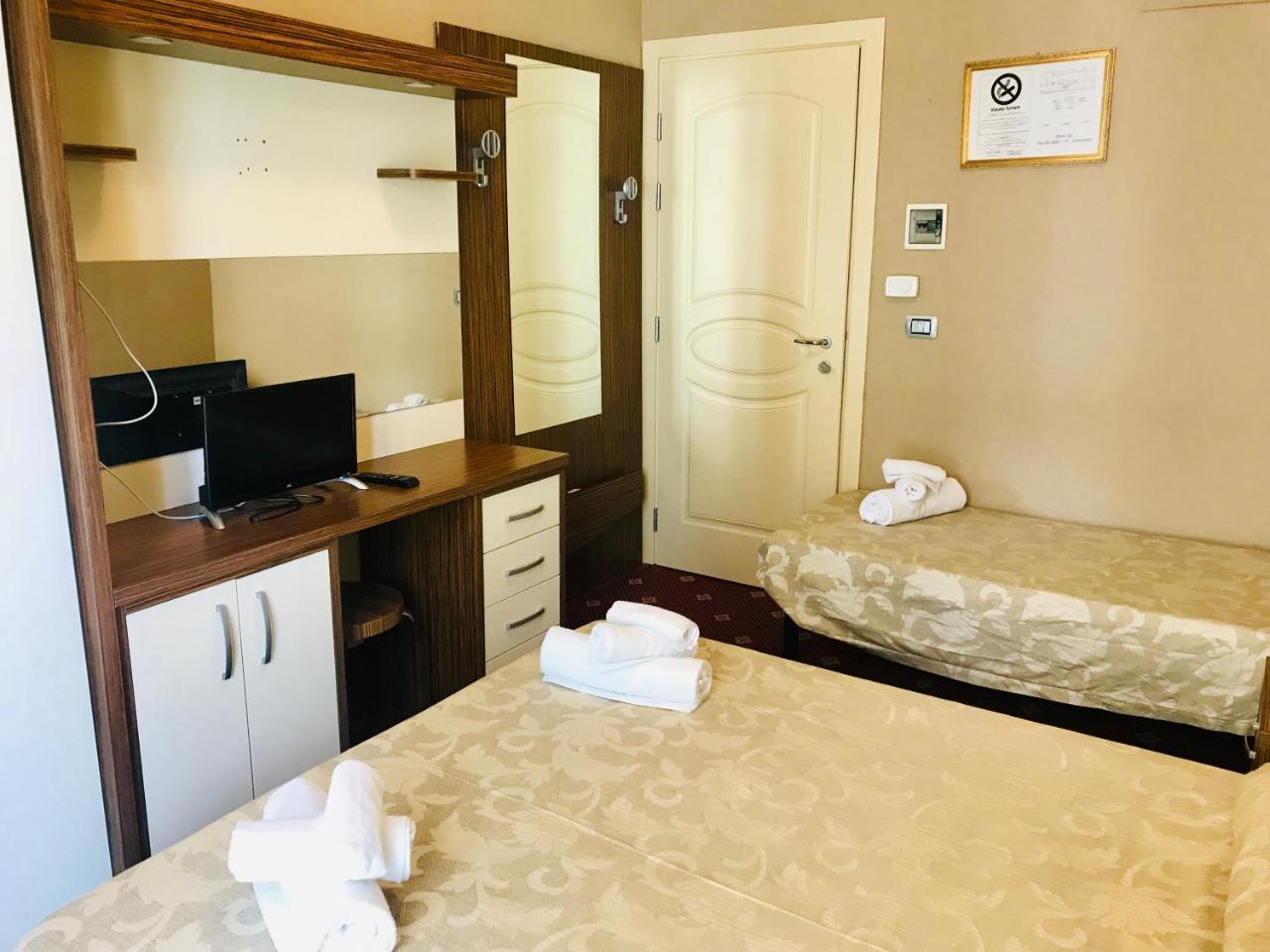 Hotel In Cesenatico Ngoại thất bức ảnh